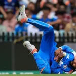 Shreyas Iyer Injury while Fielding in Sydney